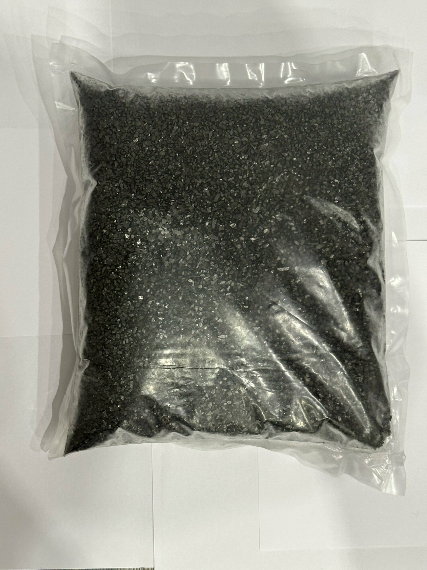 Грунт для аквариума и террариума, чёрный 2 л (1-3 мм)–натуральный, декоративный, безопасный, для рыб, растений, креветок — фото 1