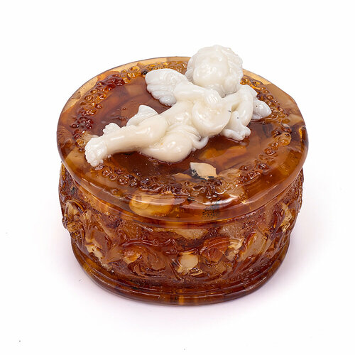 Шкатулка из янтаря с белым ангелочком для хранения украшений 