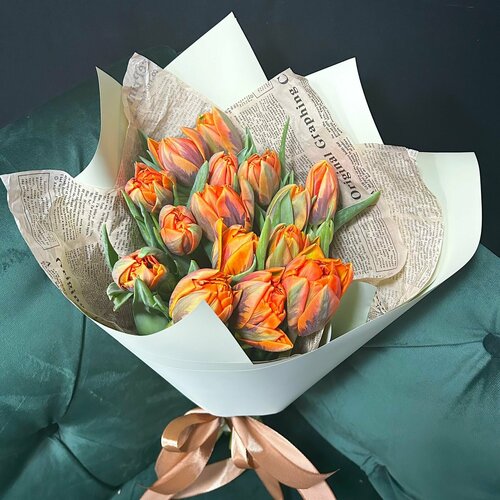 15 пионовидных тюльпанов Оранж Принцесс