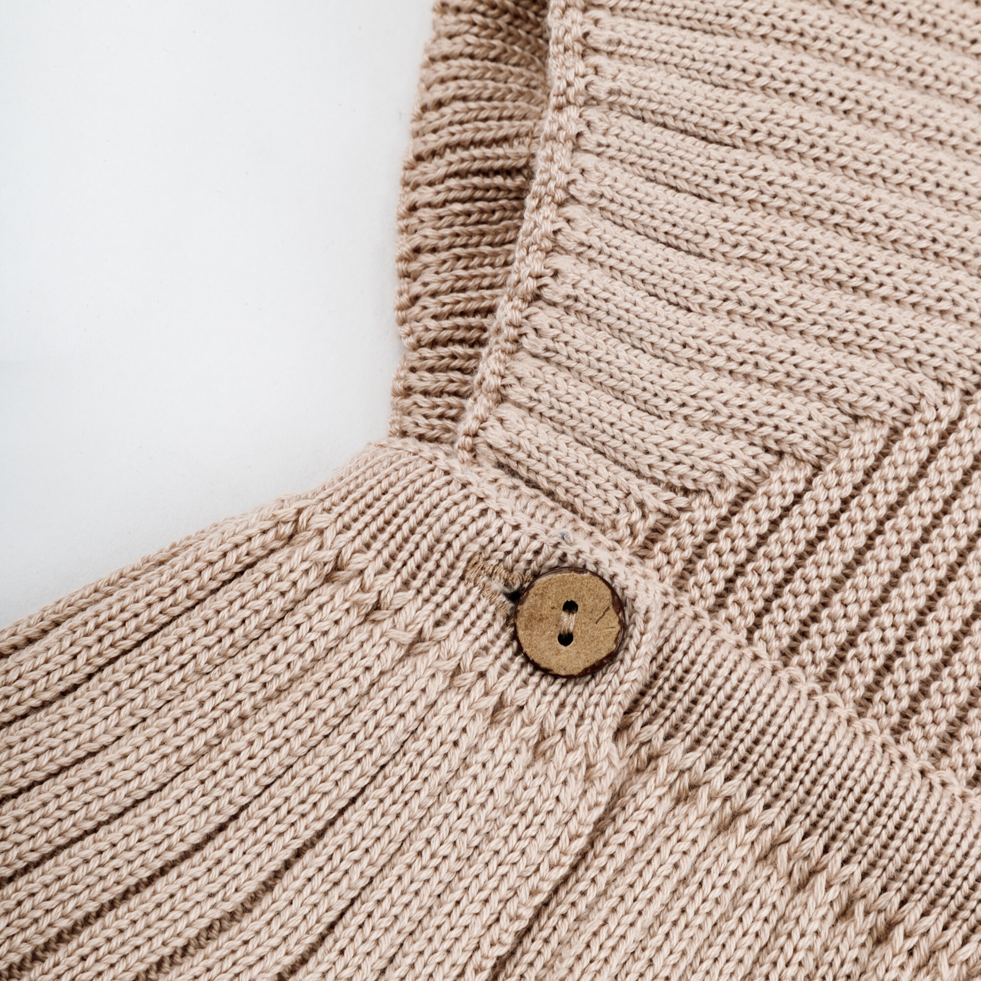 Шапка Amarobaby Pure Love Angle для детей, размер 46-48, бежевый/белый — фото 1