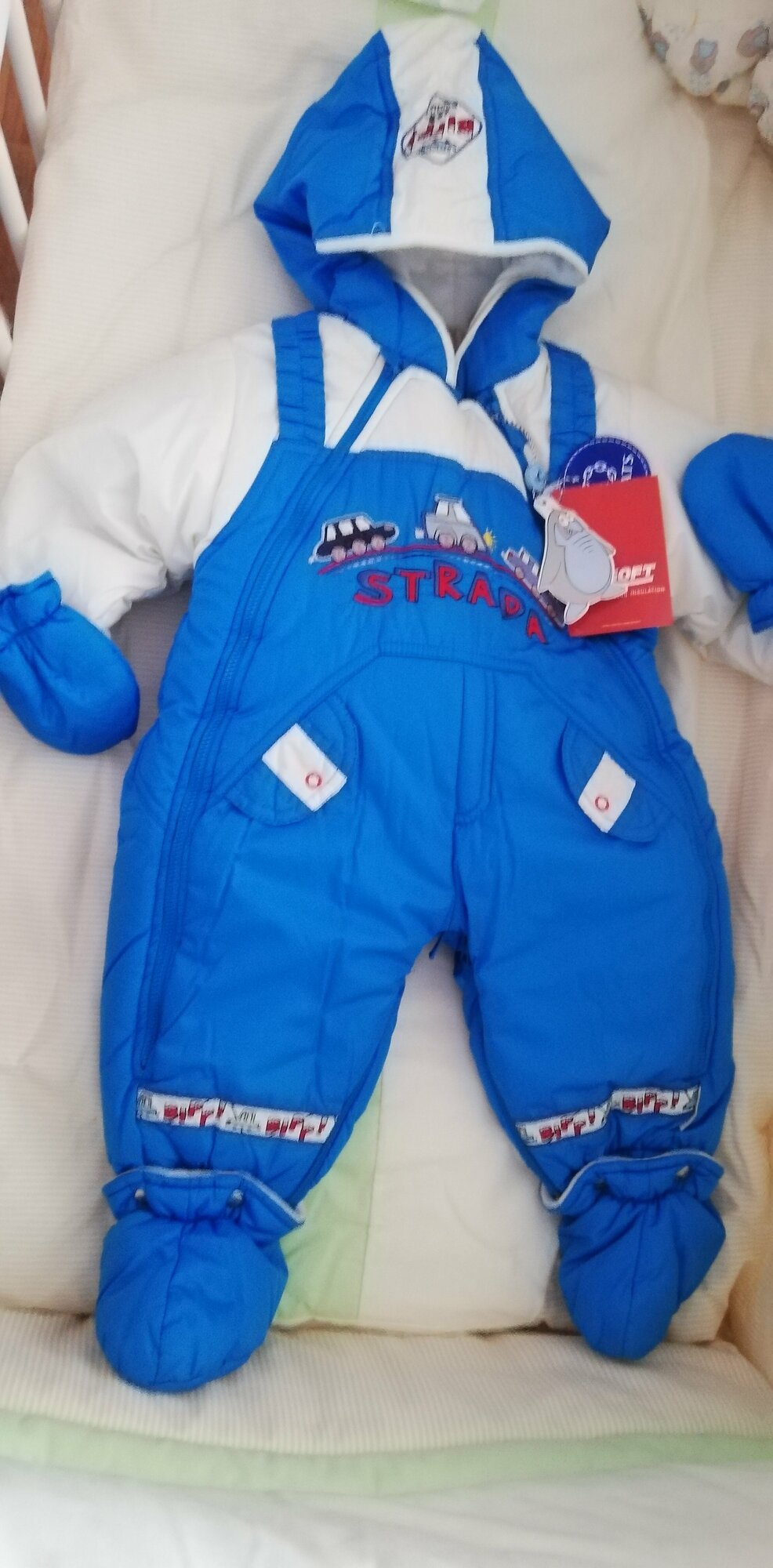 фото Комбинезон-трансформер Vicuni "Машинка", размер 80 , бело-голубой, мех