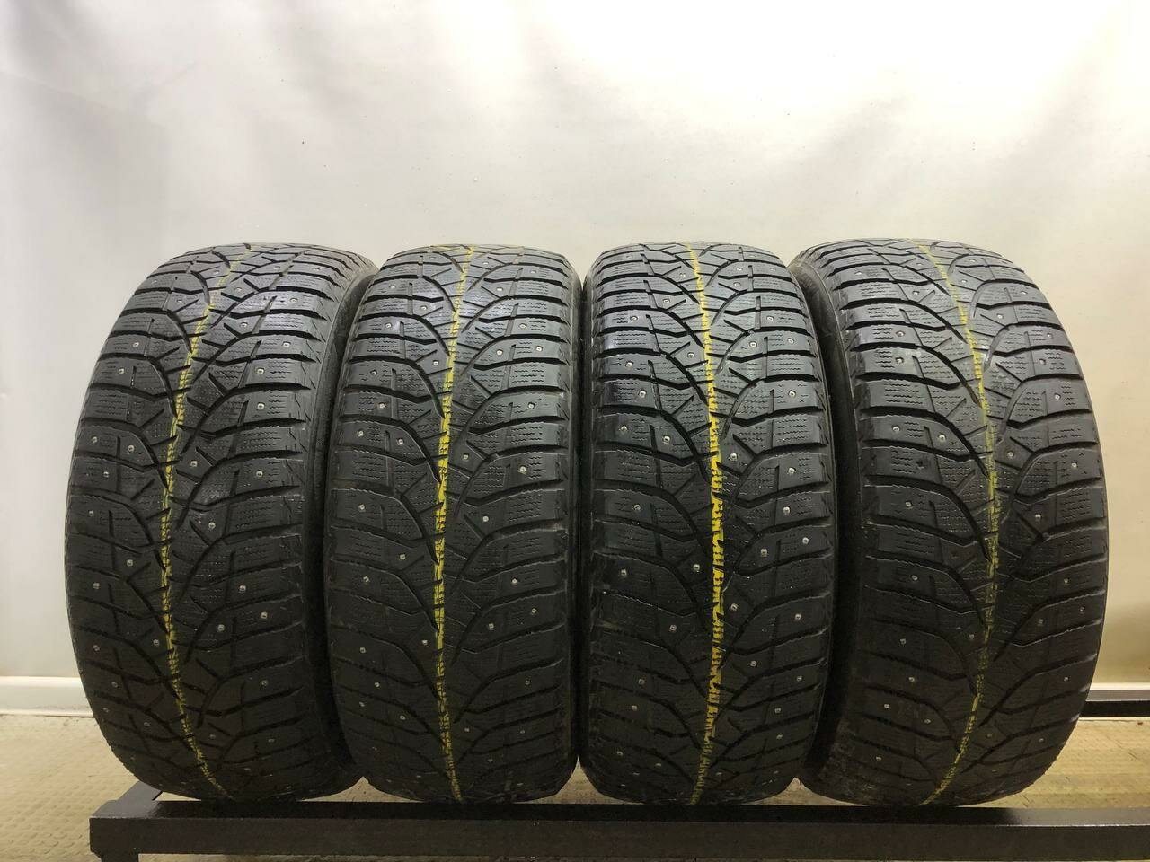 Bridgestone Blizzak Spike 02 235/55 R17 БУ Шины Зимние