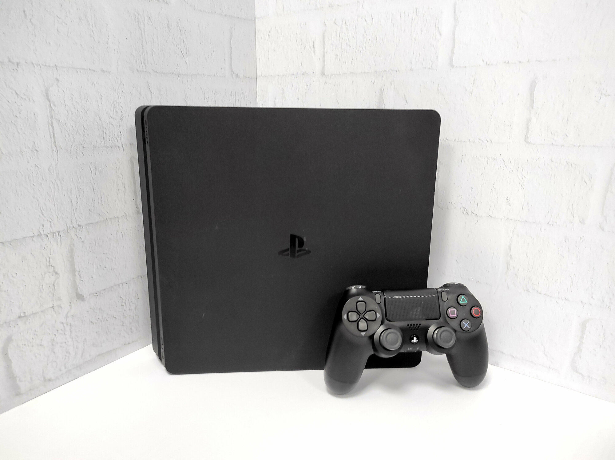 Игровая приставка Sony PlayStation 4 Slim 500 ГБ HDD черный