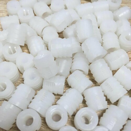 Футорка пластиковая М4х10х12 10 шт 249₽