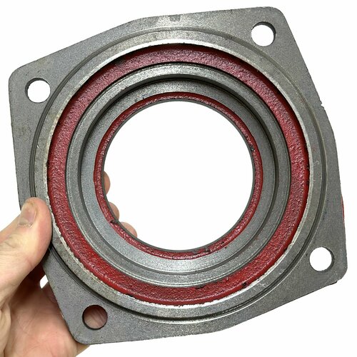 Крышка рукава полуоси МТЗ-82 50-2407028 950₽