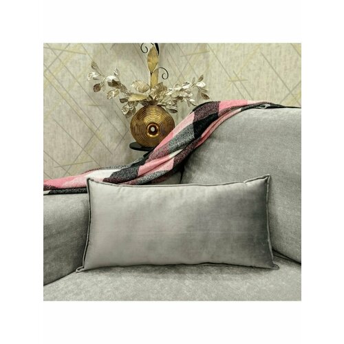 Подушка декоративная из бархата, 30х60