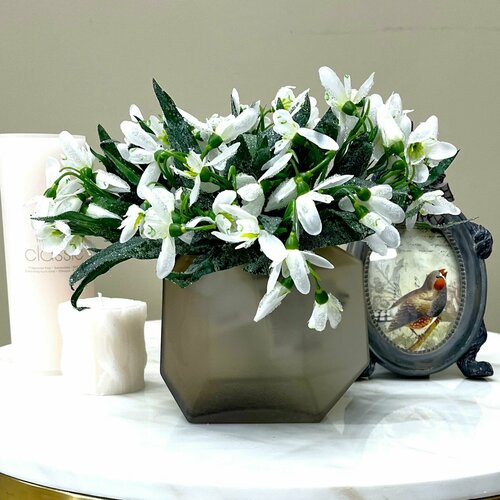 Ваза для цветов стеклянная геометрическая матовая Галла коричневая 15 см / Ваза для интерьера, для декора