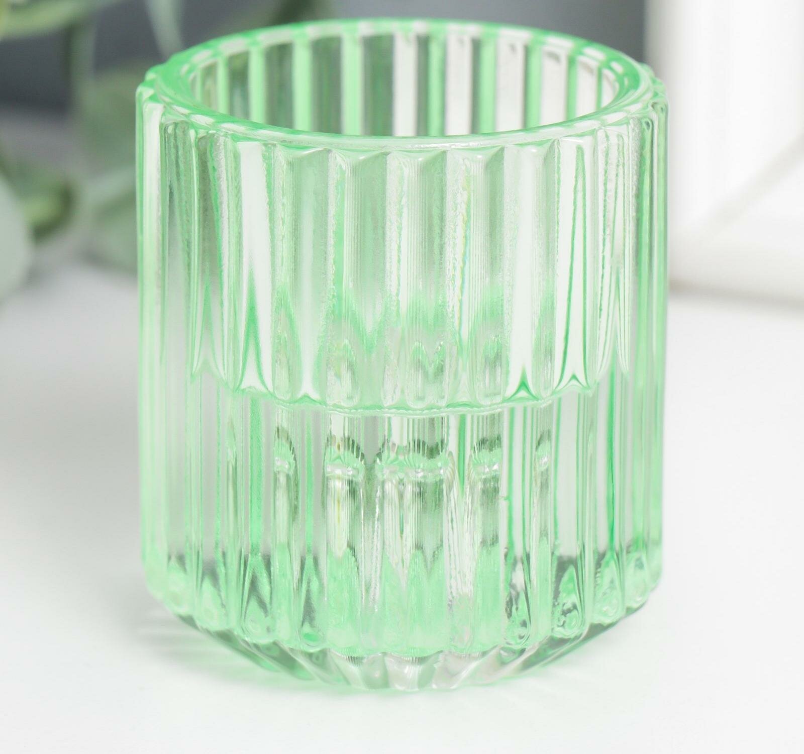 Подсвечник стекло на 1 свечу "Долли" d-2,5 см, 4 см салатовый 6х5х5 см 7863117