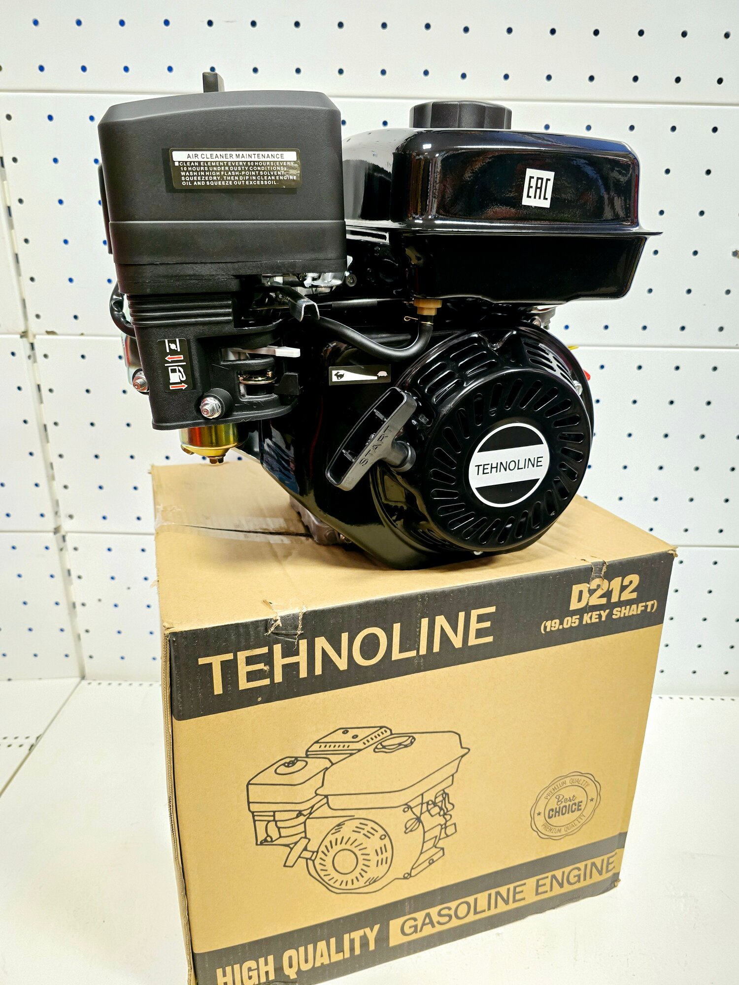 Двигатель бензиновый для мотоблока Tehnoline D212 (7 л. с ручной стартер 19 мм)