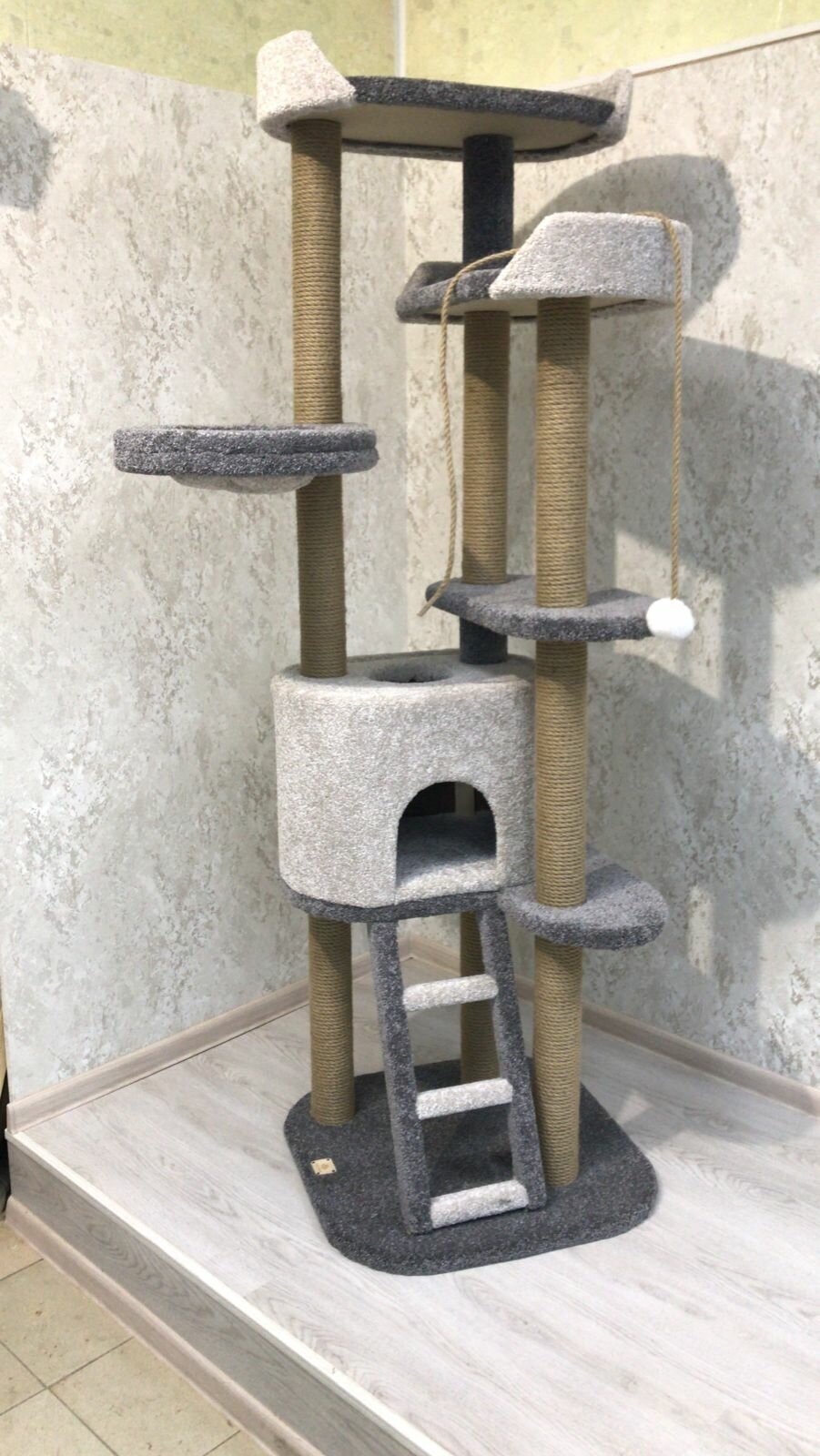 Игровой комплекс-когтеточка для кошек Моя Котя "Тридесятое царство", цвет серо-серебро - фотография № 3