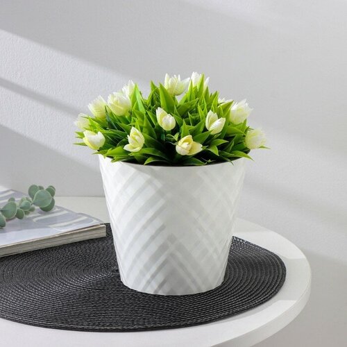 Кашпо с дренажной вставкой Manhattan 16 л d16 см цвет белоснежный 504₽