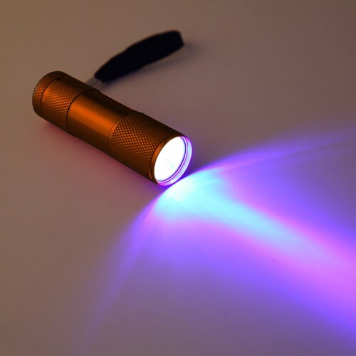 Ультрафиолетовый фонарик 395nm 9LED для обнаружения органики и сушки лака и клея (оранжевый)