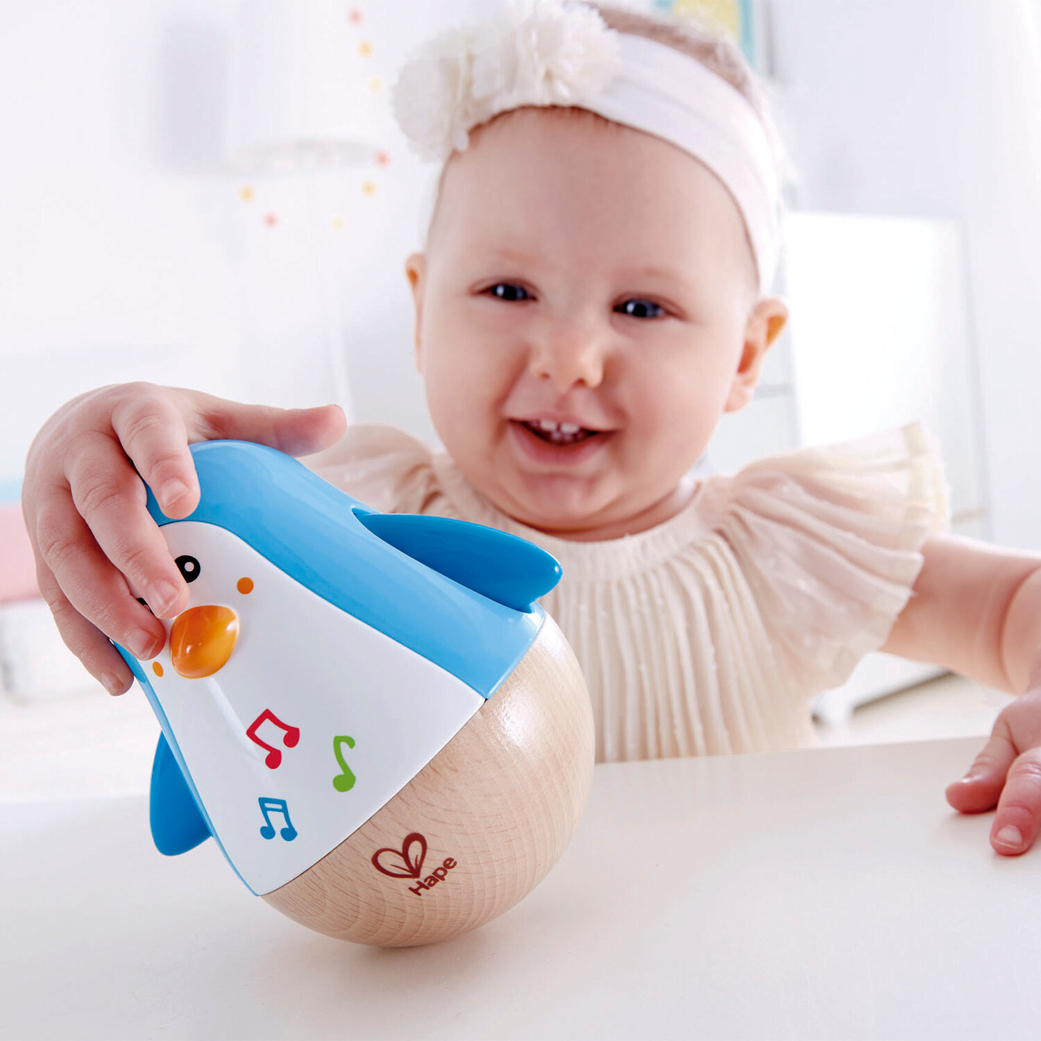 Неваляшка Hape Пингвин (E0331) 12.6 см голубой/белый - фото №4