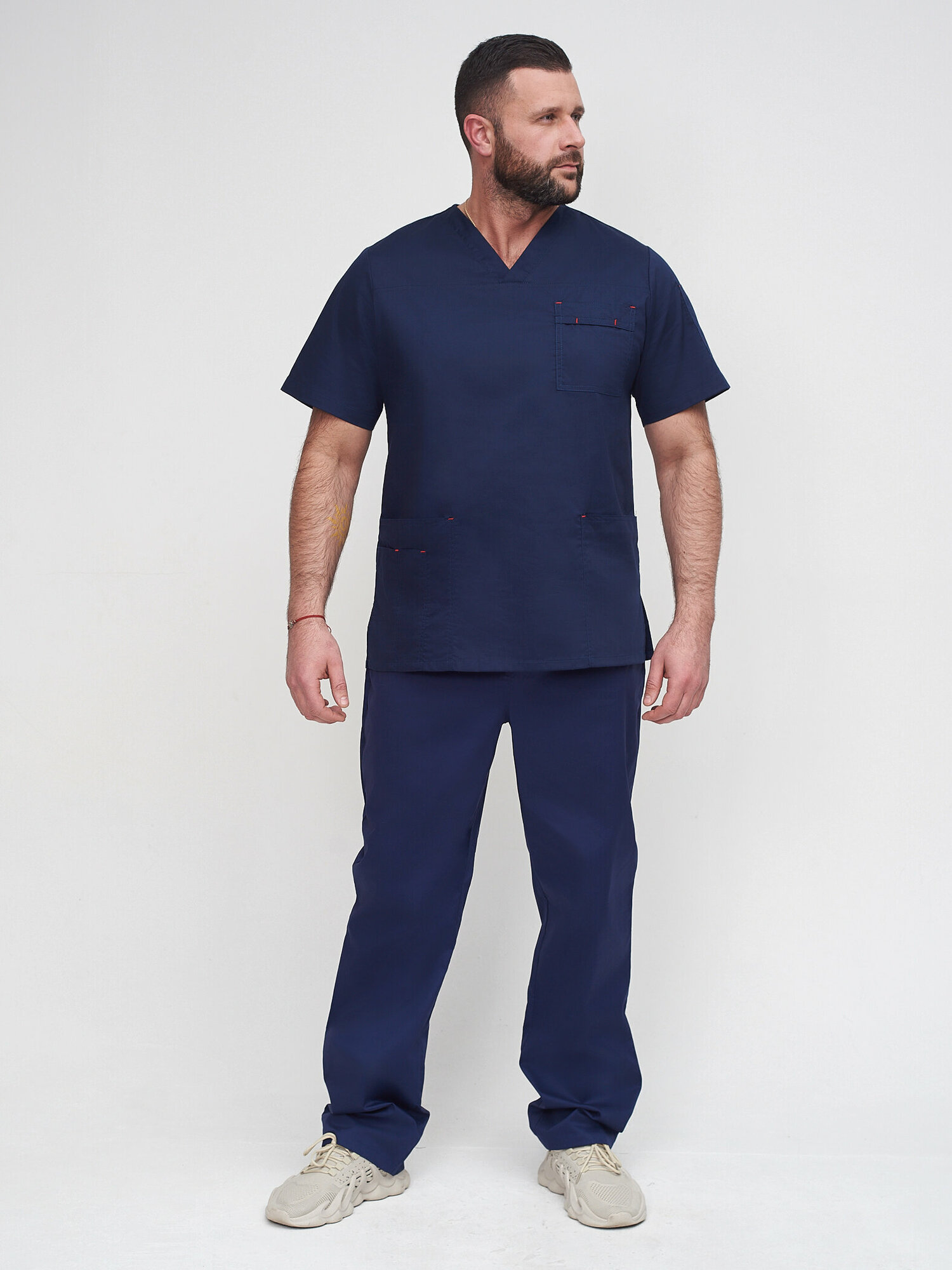 Медицинский мужской костюм 385.4.2 Uniformed, ткань сатори стрейч, рукав короткий, цвет темно-синий, отделка красная, рост 188, размер 62