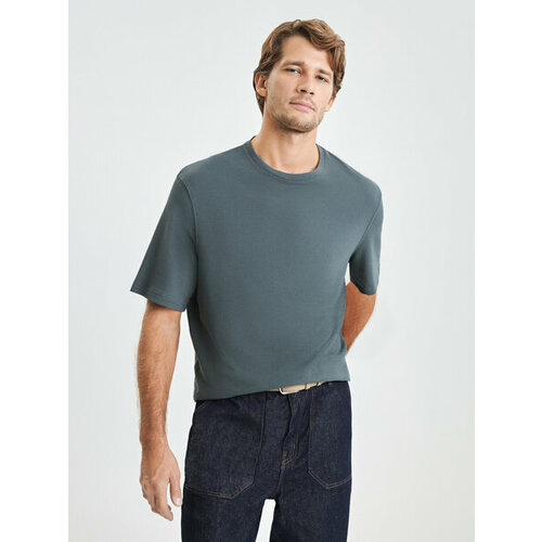 фото Футболка zarina, размер 2xl (ru 54)/182, зеленый