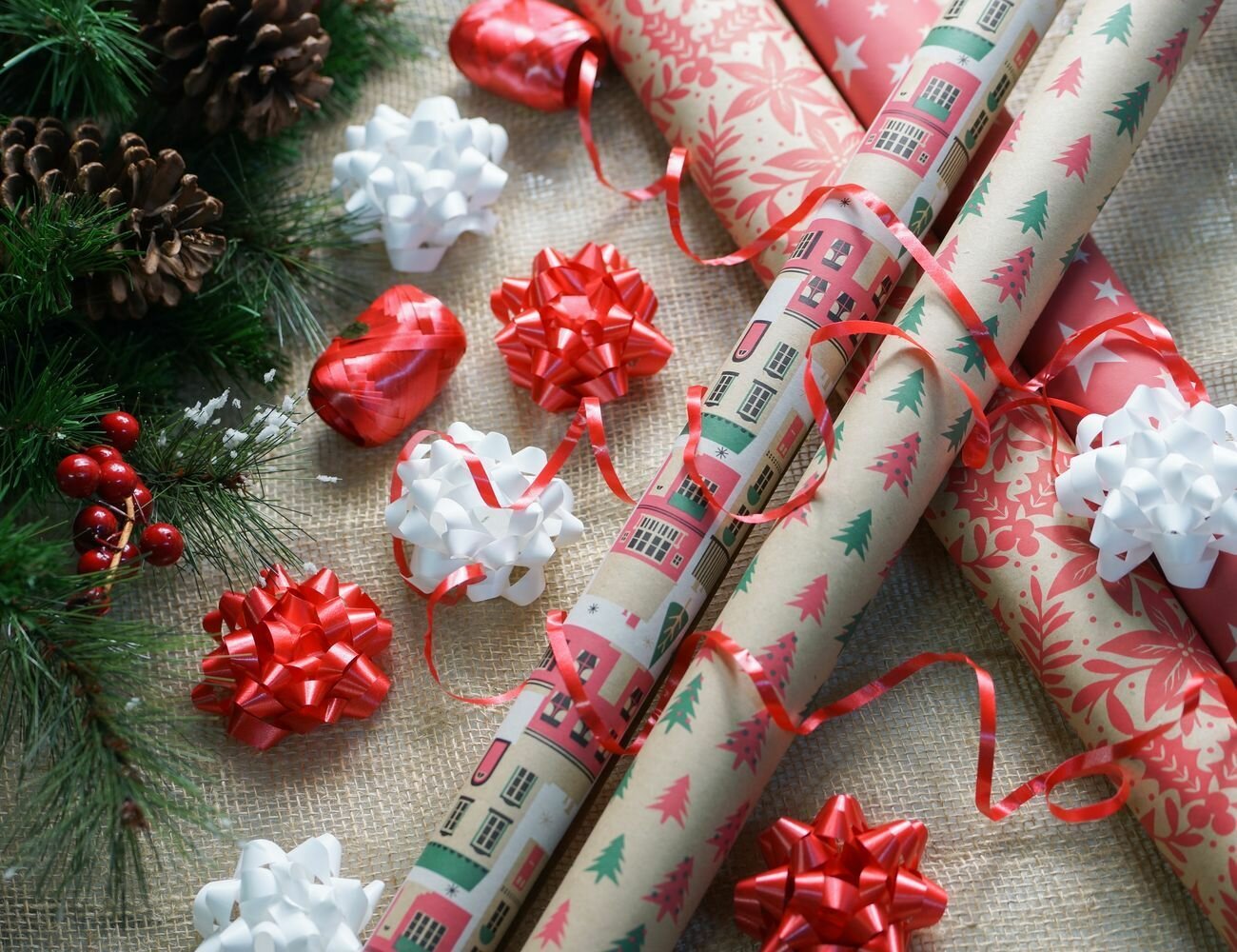 Набор для упаковки новогодних подарков время радости, 13 предметов, Koopman International PPN102100-2