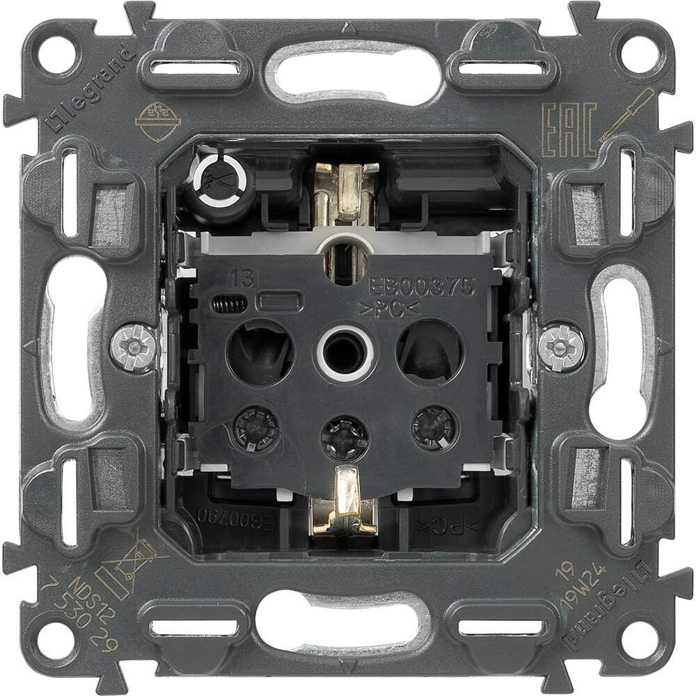 In'Matic 753029 Розетка с заземляющим контактом (16 А, механизм, з/к, винт. зажимы, шторки, скрытая установка) Legrand - фото №8
