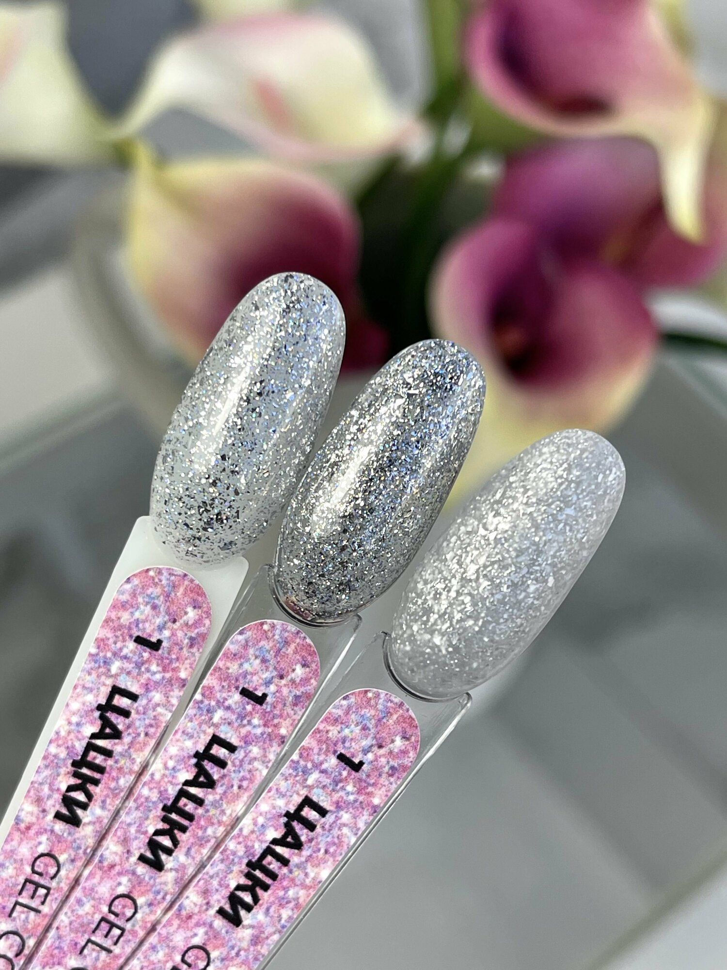 Цацки gel color. Гель лак для ногтей для маникюра и педикюра. Оттенок 1.