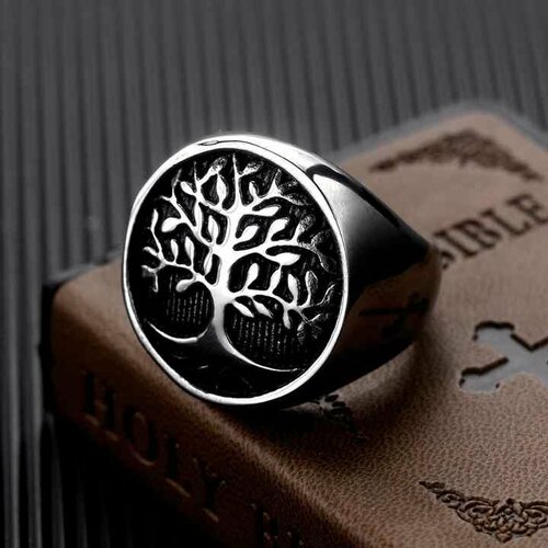 фото Славянский оберег, печатка кольцо печатка с гравировкой древо жизни, размер 19, серебряный, черный reniva