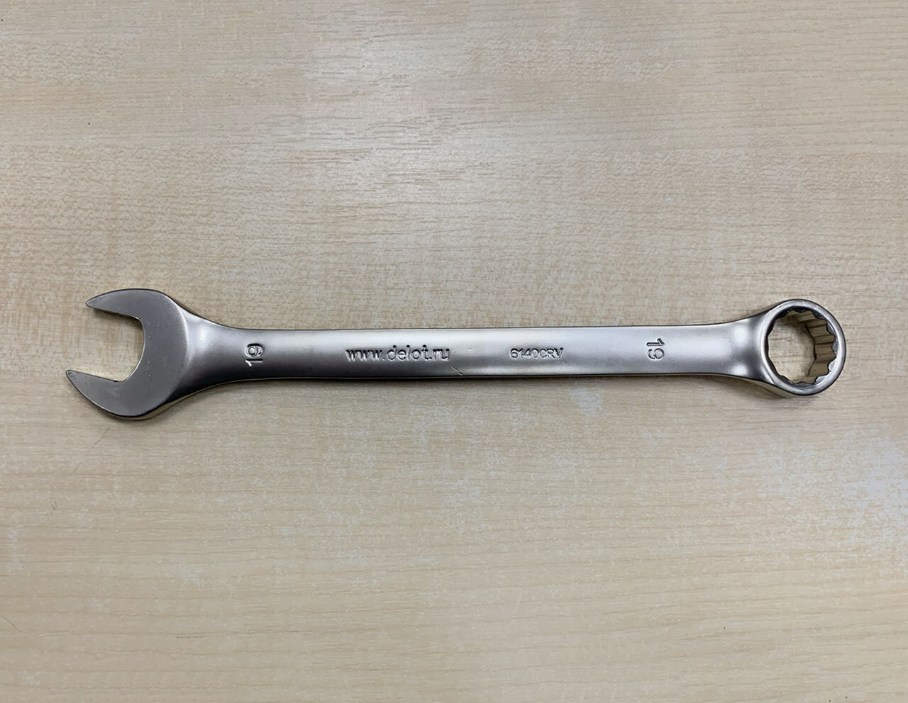 Ключ комбинированный 19 мм