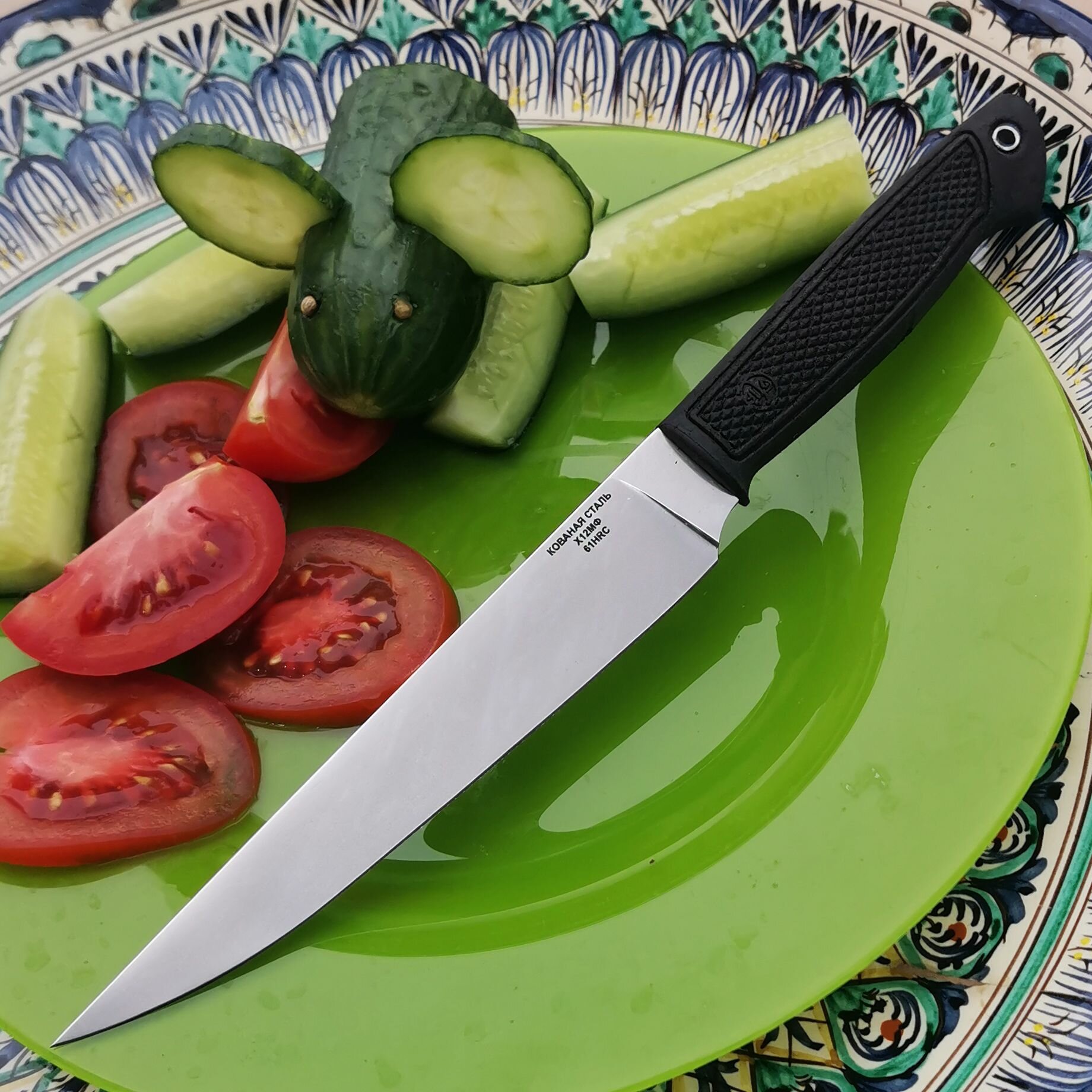 Нож кухонный универсал из кованой стали Х12МФ, рукоять из эластрона, сквозной монтаж