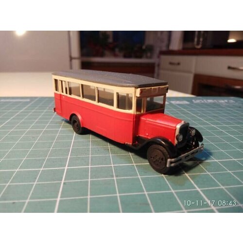 72110 Zebrano Советский автобус 8 серии 1:72