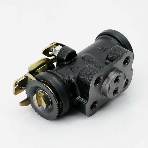 Рабочий тормозной цилиндр задний MMC CANTER 465232 диаметр 32 без прокачки правый SKV 5430₽