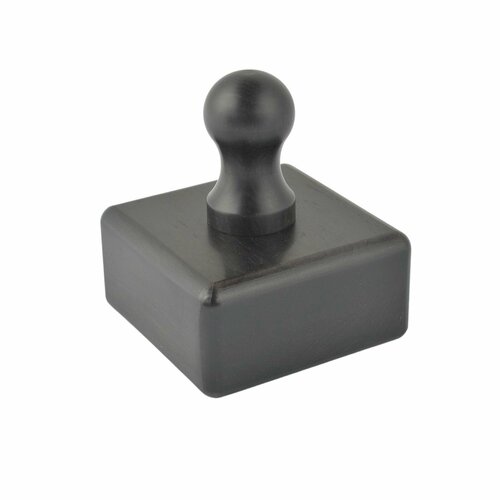 Сликер из черного дерева (куб)