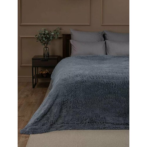 Плед с длинным ворсом на кровать/диван размером 220х240 см