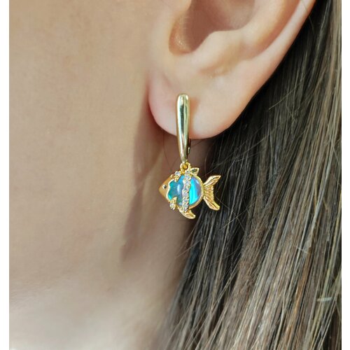 Серьги с подвесками Panawealth Inter Holdings опал синтетический фианит размер 28 мм золотистый 1554₽