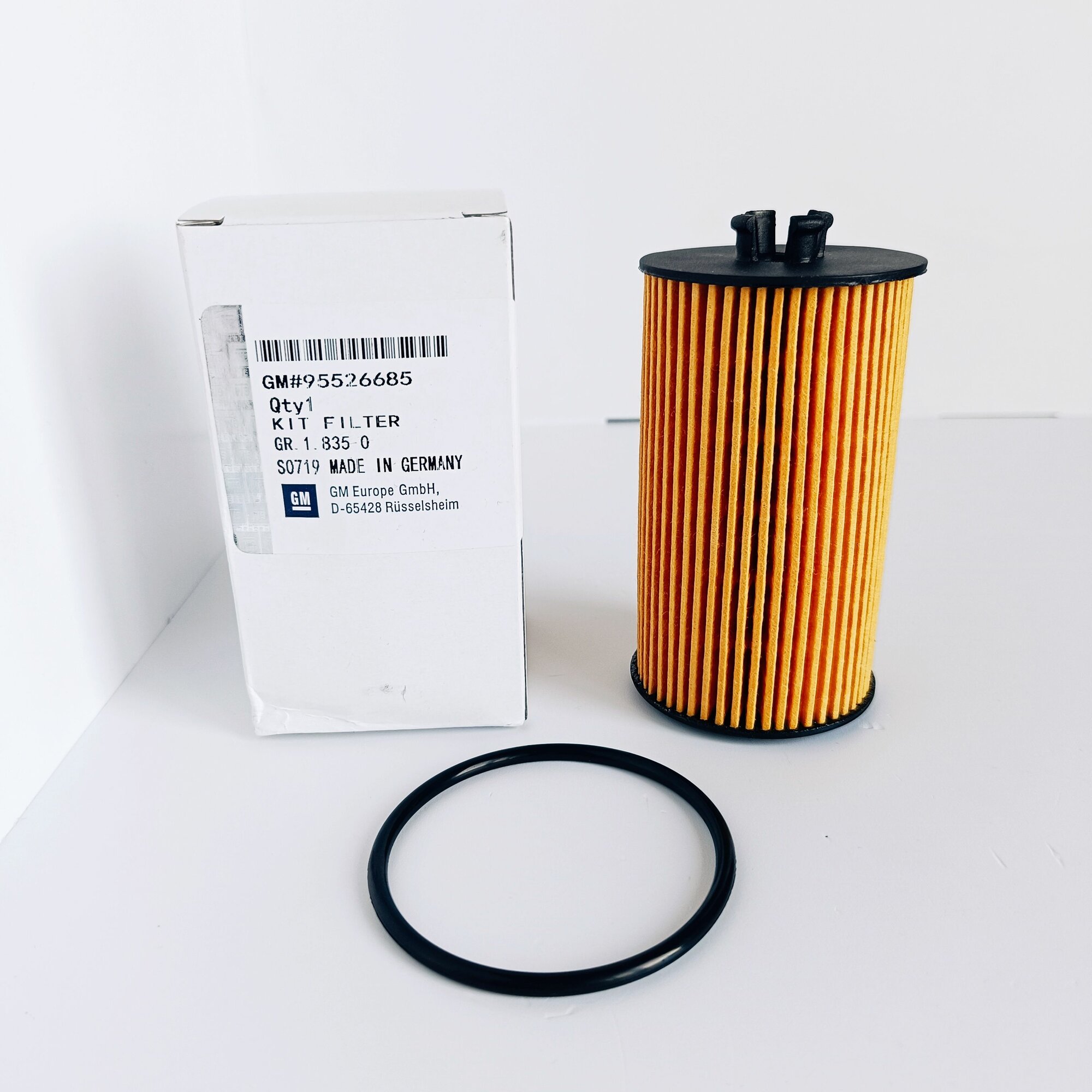 фото Фильтр масляный GM 95526685 Opel Astra, Insignia, Corsa / Chevrolet Aveo, Cruze, Orlando / General Motors