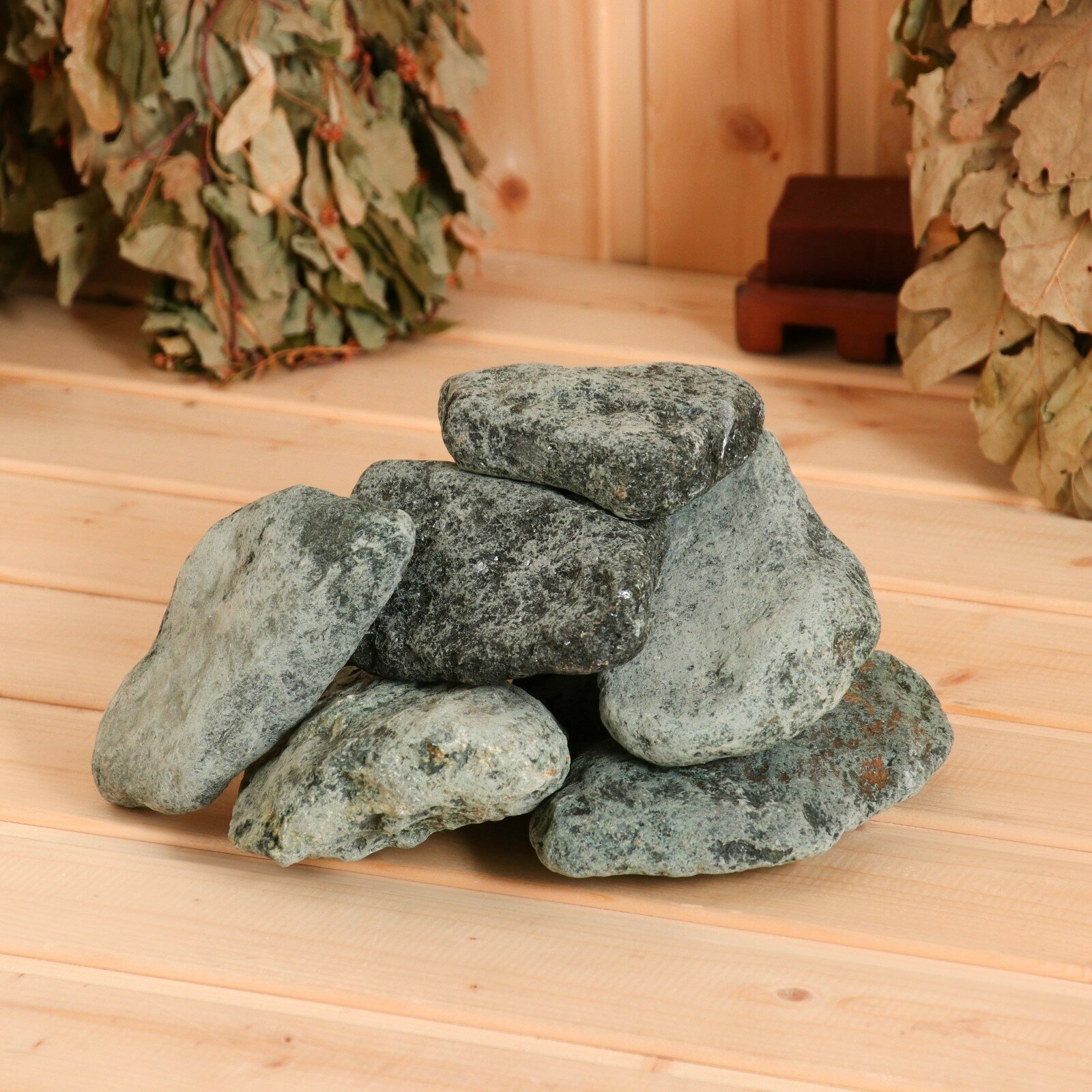 Камень для бани "Дунит" обвалованный, коробка 20 кг, мытый 2496152