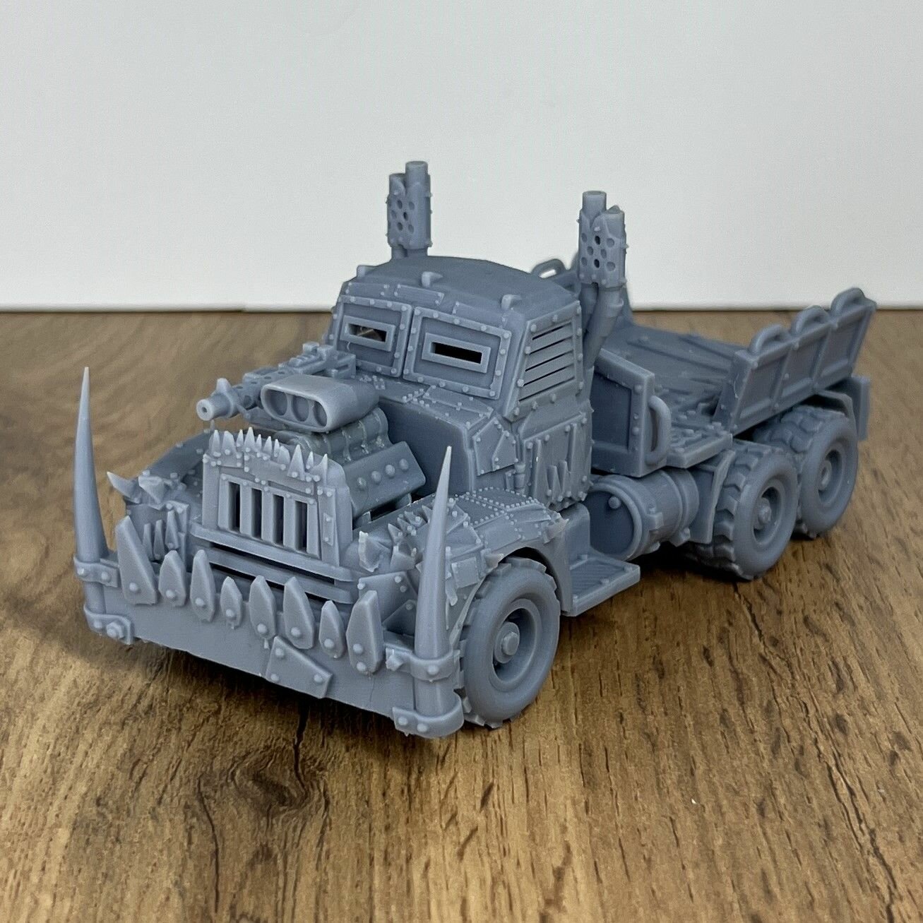 Warhammer 40000 Trukk / Orks / Набор миниатюр для настольной игры
