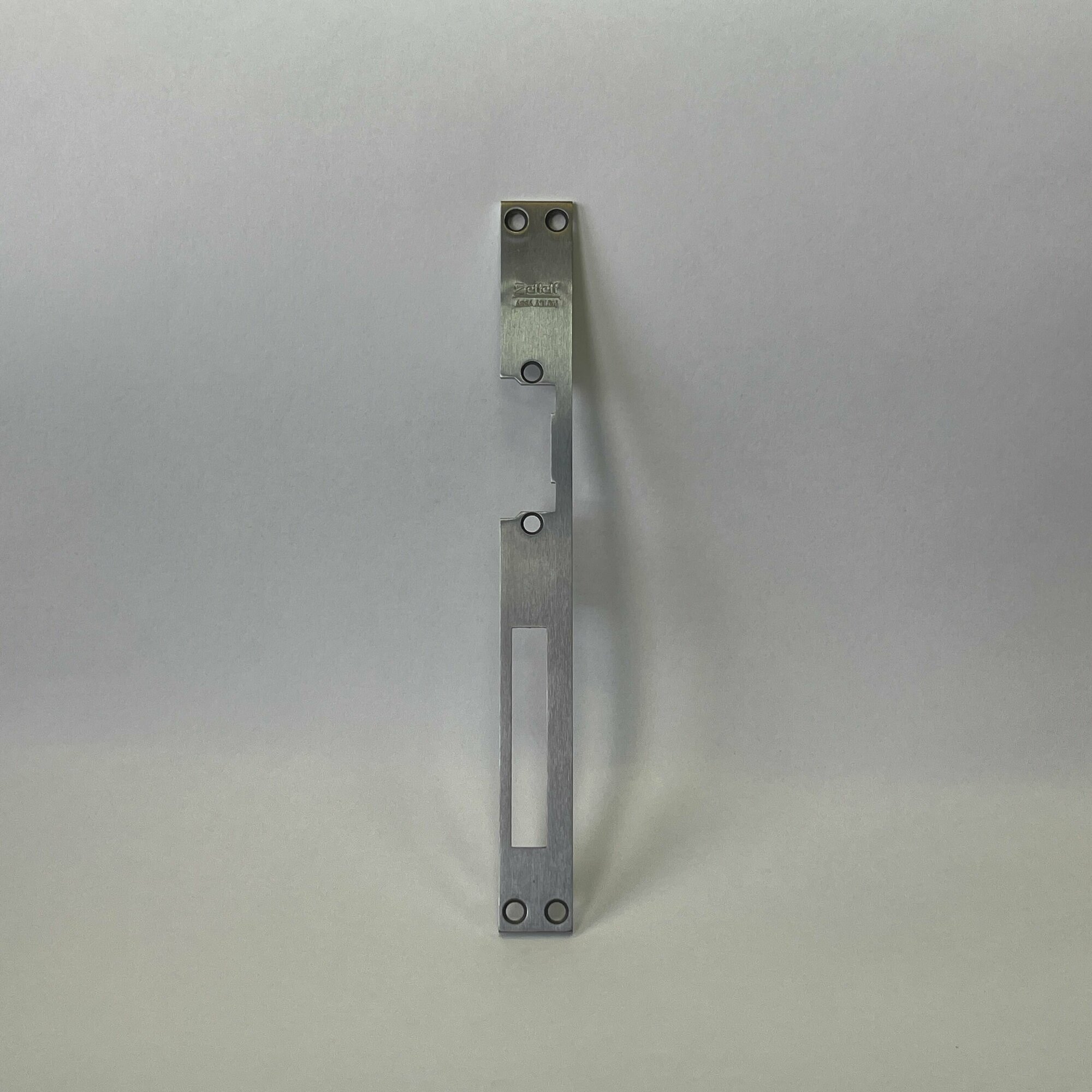 фото Effeff ASSA ABLOY 02135-01 Планка под ЭМЗ нерж. сталь