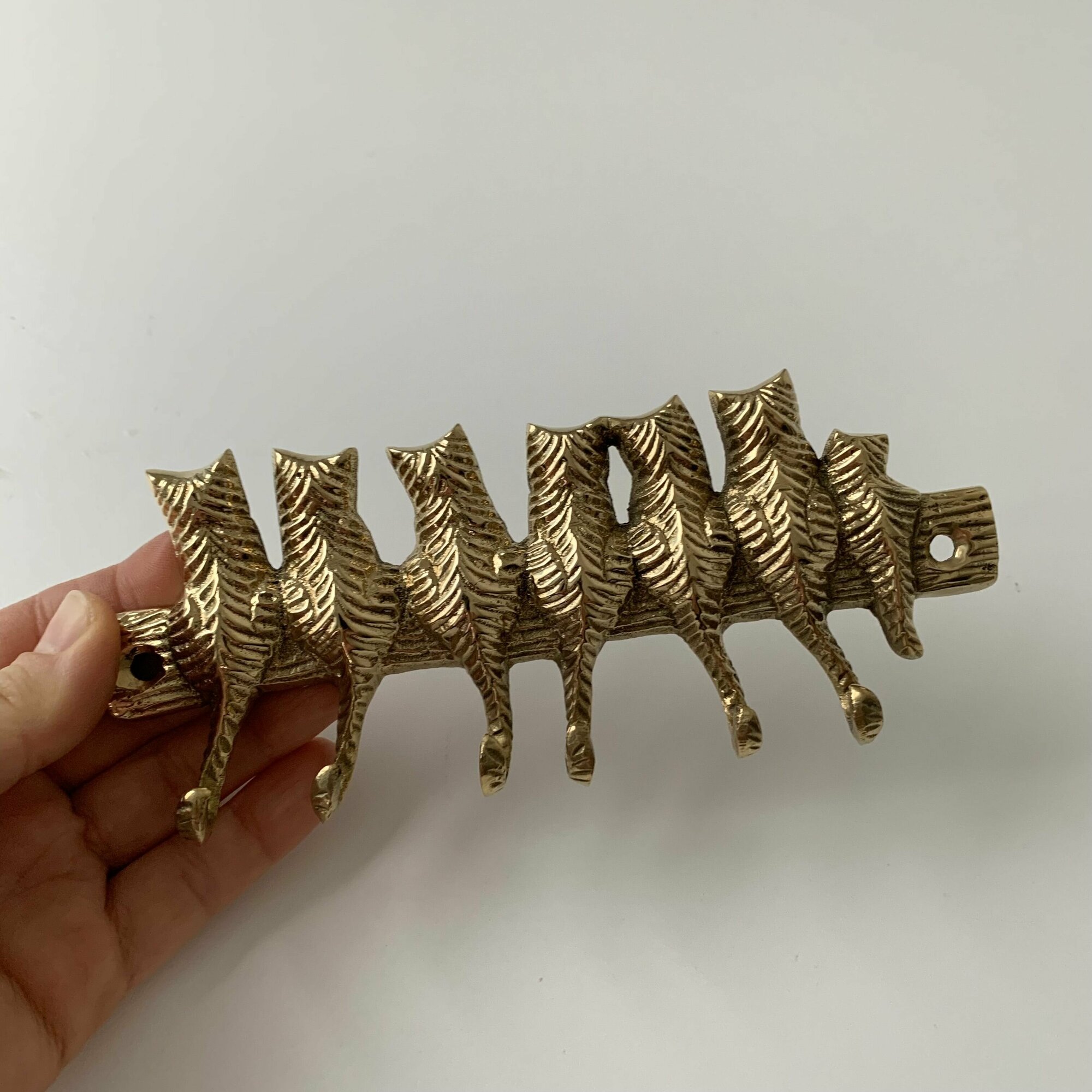 фото Вешалка котики, латунь