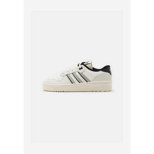 Кроссовки adidas 610, размер EU 40 2/3, белый, черный кроссовки adidas 610 размер 40 2 3 черный белый