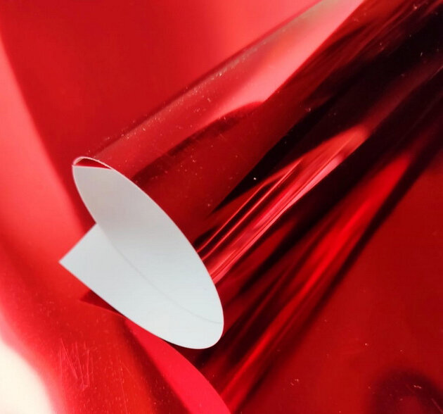 Термотрансферная плёнка с зеркальным эффектом, цвет Красный металлик, размер 25х50см, продается в рулоне.