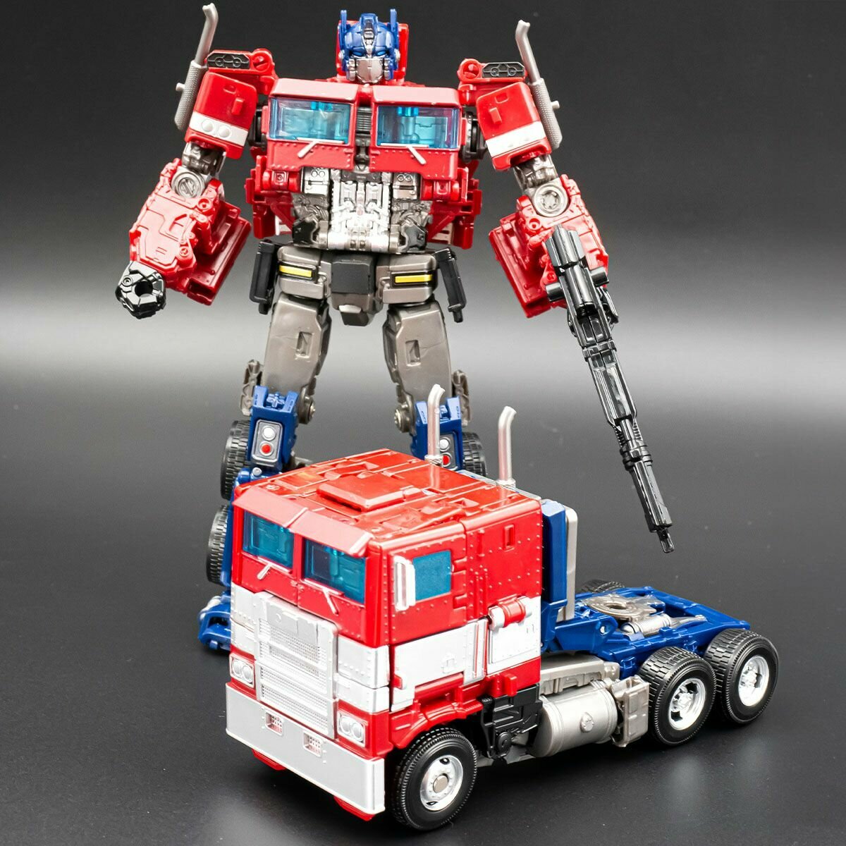 Трансформер-Робот Оптимус Прайм (Optimus Prime) 18 см