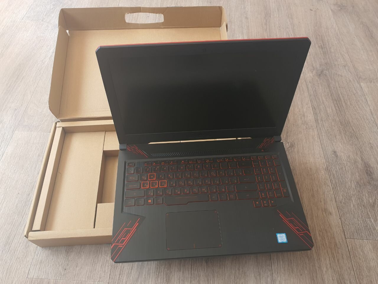 Игровой ноутбук Asus TUF Gaming FX504GGD-E41023T