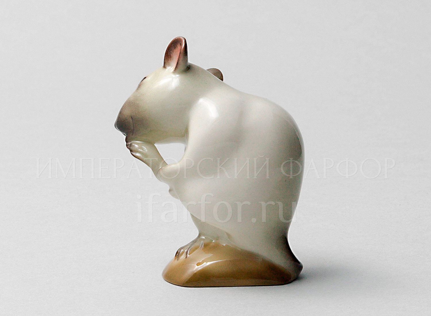 Скульптура Мышь умывающаяся Сиамская