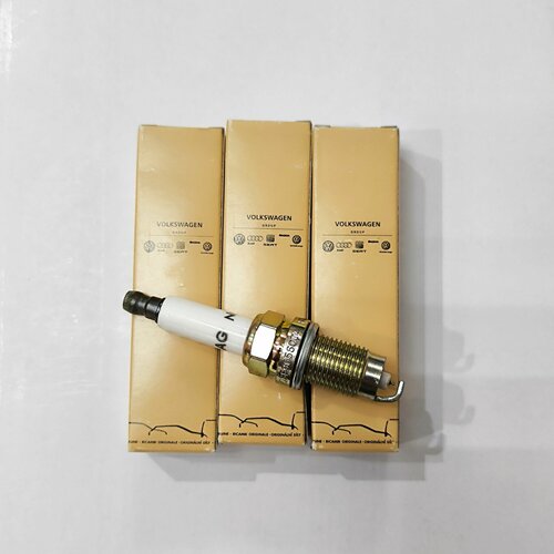 Свеча зажигания 470₽