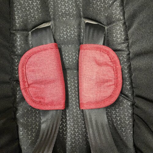 Мягкие накладки на ремешки для Автокресел 4в1 цвет Красный 700₽