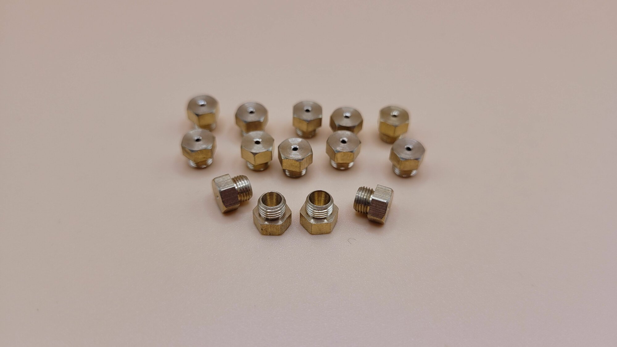 фото Комплект форсунок для перевода на сжиженный газ на колонку OASIS/RODA 20-24 квт