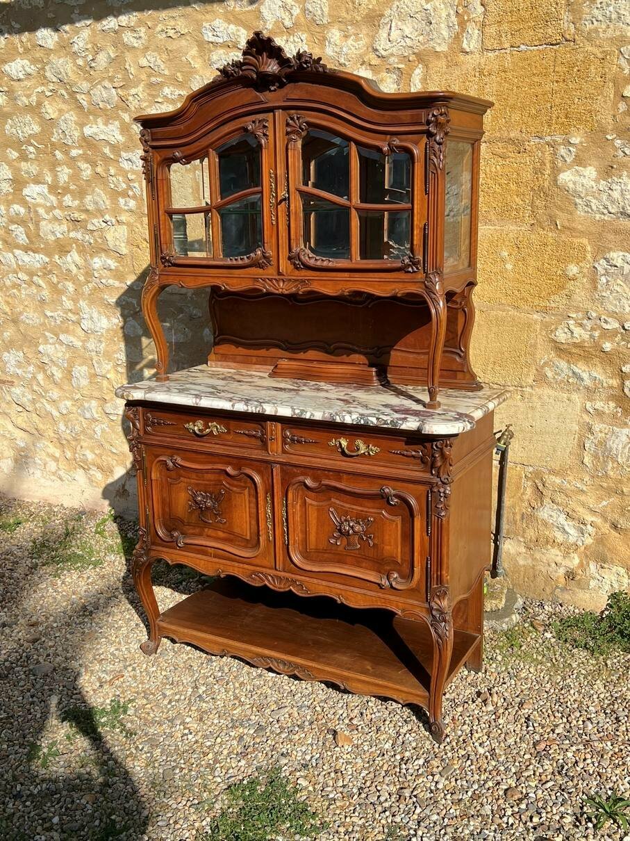 фото Антикварный буфет