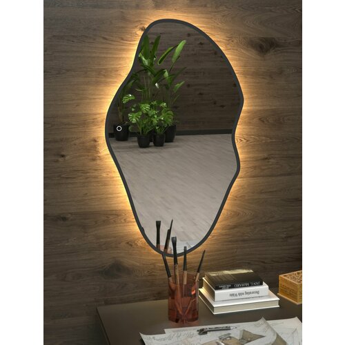 Зеркало настенное неправильной формы в черной окантовке с подсветкой 45х77см холодный свет