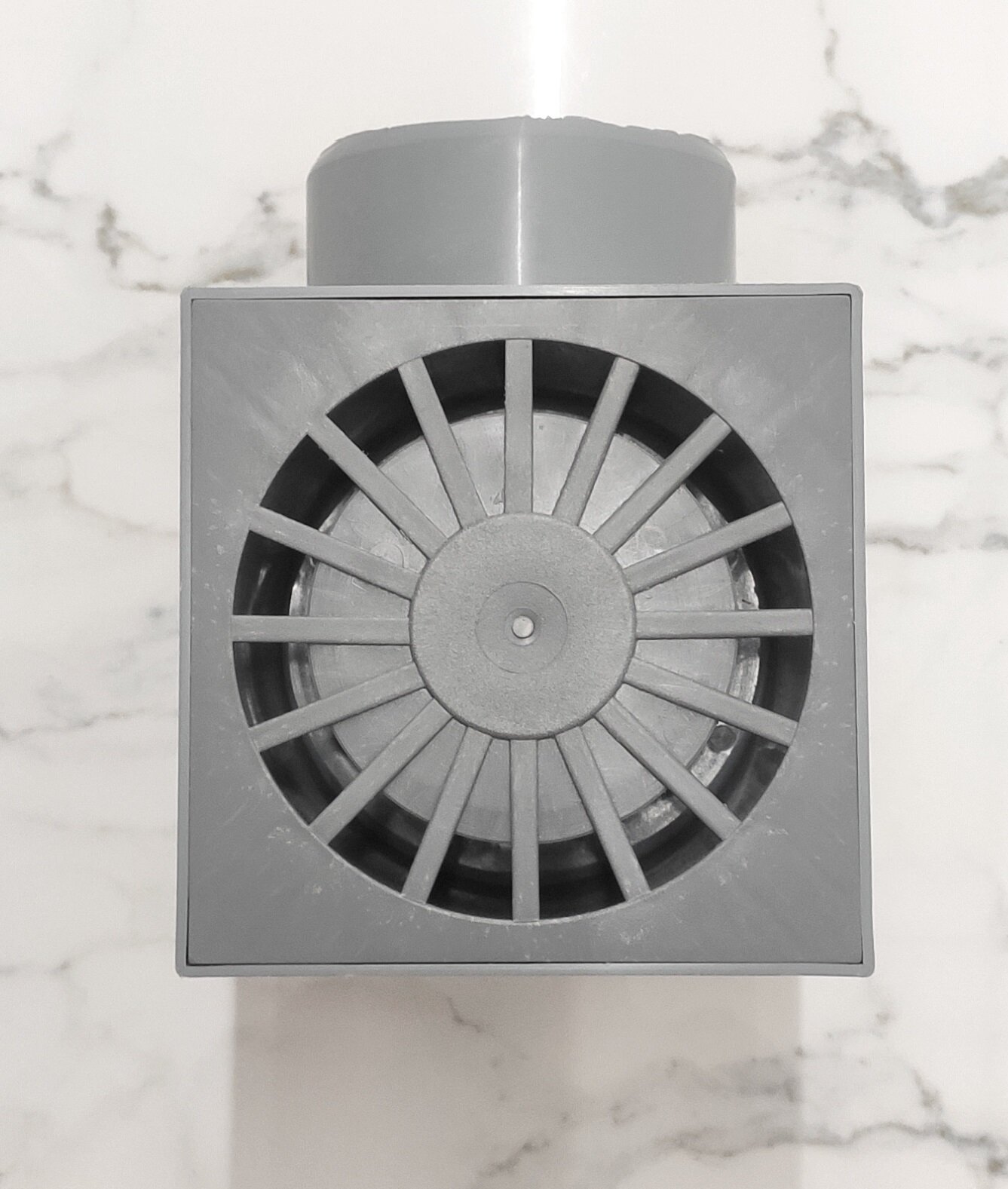 фото Трап угловой ПВХ 150х150 мм, Д=100мм