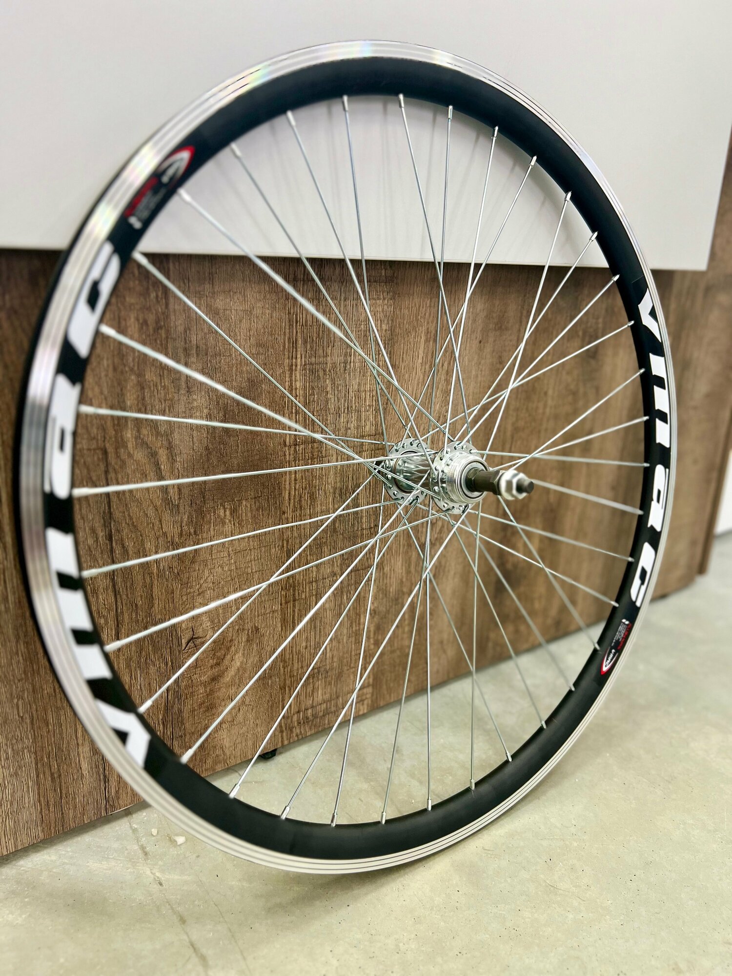 Колесо 24"MTB двойной обод заднее, под V-brake, втулка сталь, 36 спиц, под трещотку.