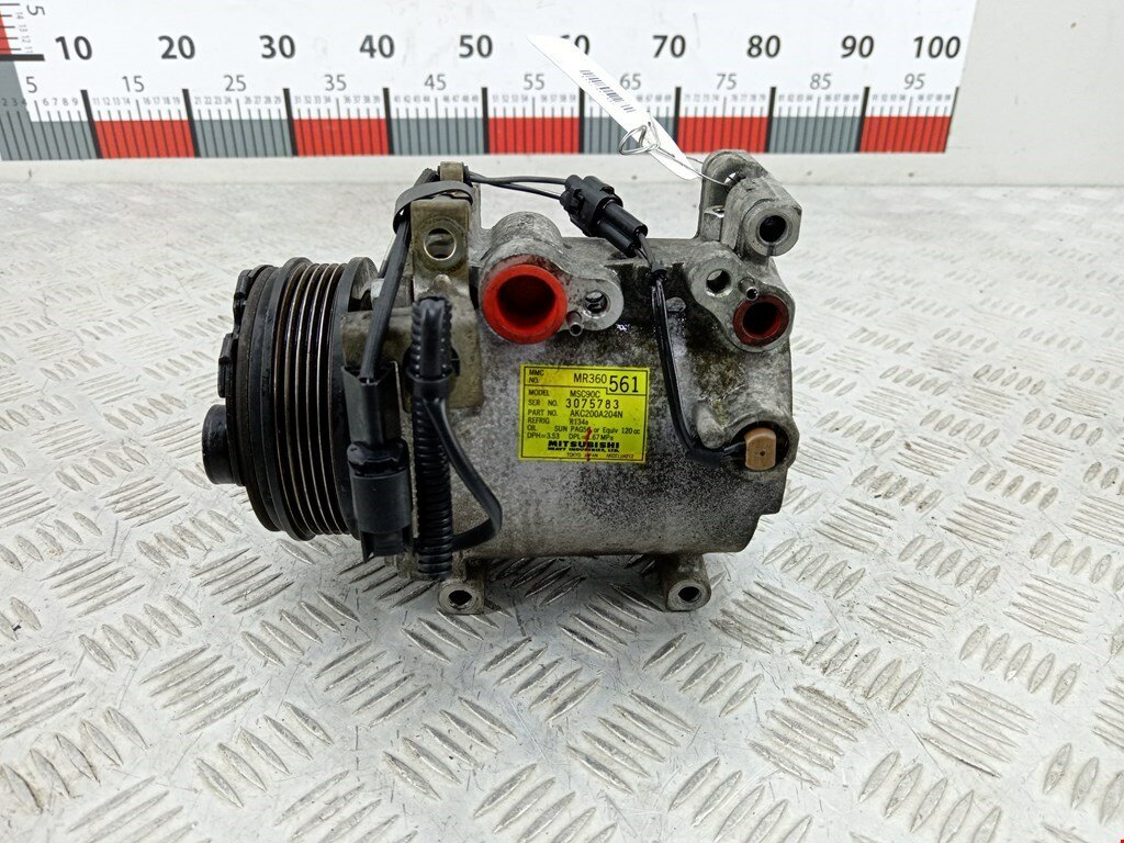 Компрессор кондиционера Mitsubishi Colt 5 MR360561