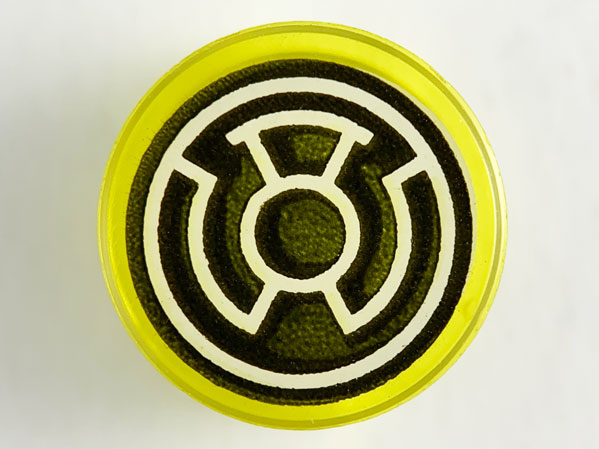 Tile, Round 1 x 1 with Black and White Yellow Lantern Logo Pattern, 98138pb114 Trans-Yellow U