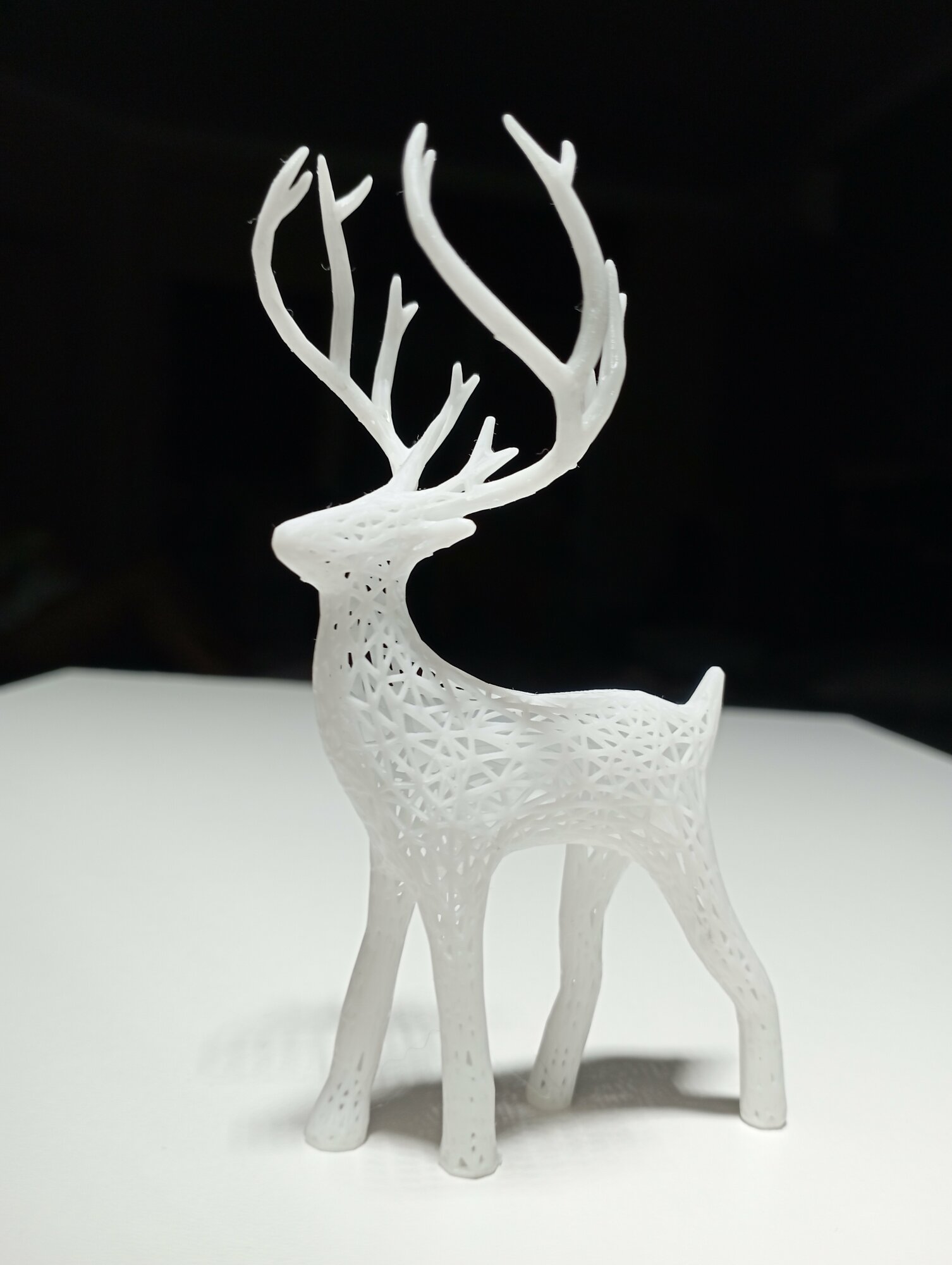 фото Олень статуэтка, фигурка, ёлочное украшение, новогодняя игрушка.